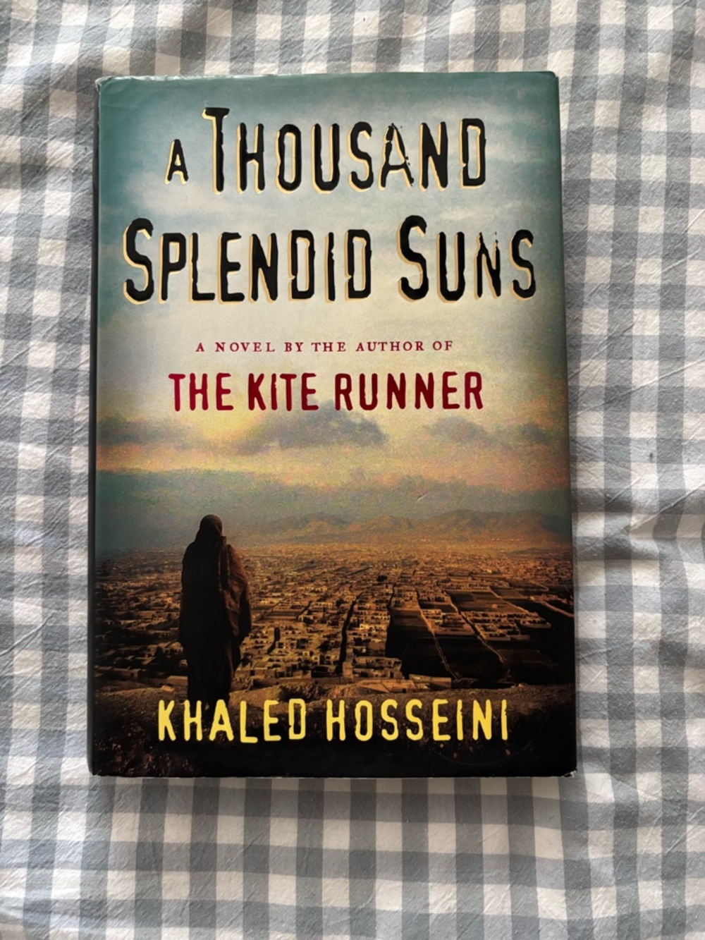 A Thousand Splendid Suns Hard over Book